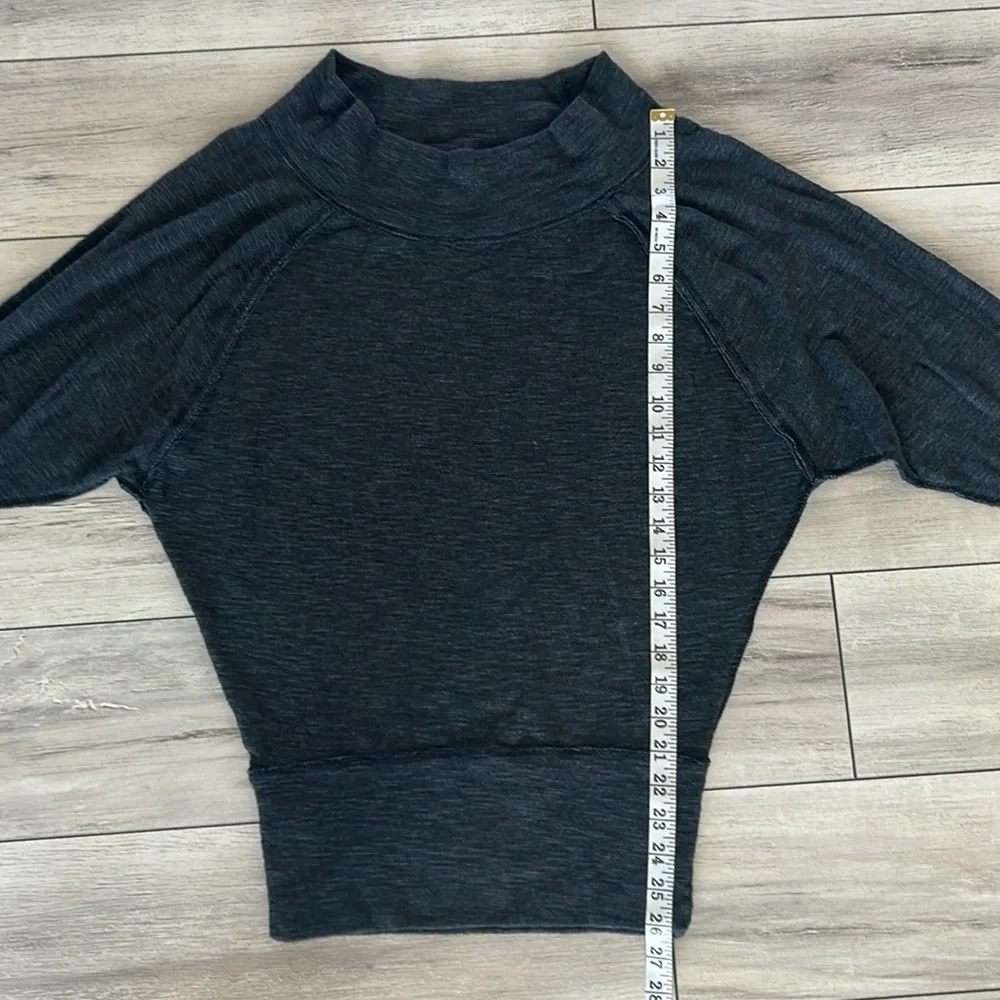 Free People we the free size XS gray dolman sleeve shirt long sleeve